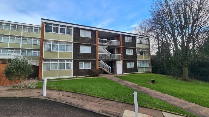 2 Bedroom Flat To Rent In Kenilworth Court, Styvechale, Coventry CV3