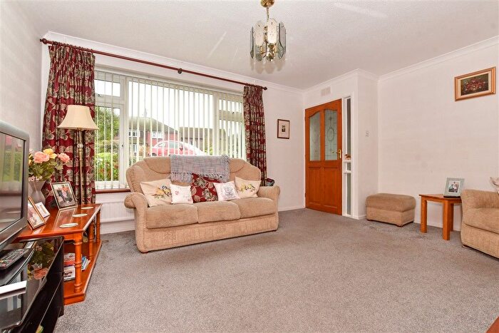 3 Bedroom Semi-Detached House For Sale In River Street, Dover, Kent, CT17