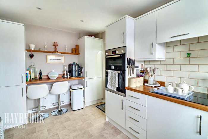 2 Bedroom Semi-Detached Bungalow For Sale In Lime Grove, Mexborough, S64