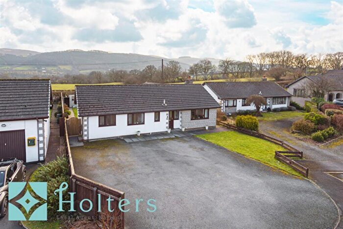 3 Bedroom Detached Bungalow For Sale In Cae Llewelyn, Cilmery, Builth Wells, LD2