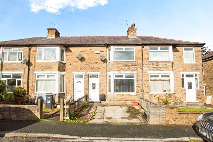 2 Bedroom Terraced House For Sale In West View Drive, Halifax, HX2