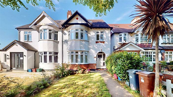 4 Bedroom Semi Detached House For Sale In Syon Lane, Isleworth, TW7