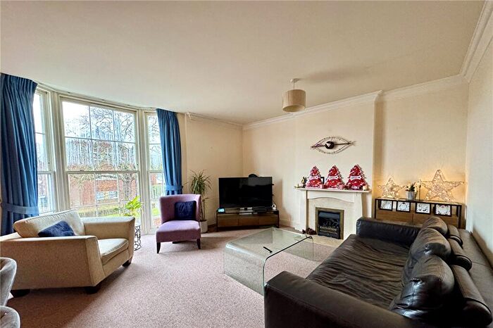 2 Bedroom Apartment To Rent In Warwick Road, Beaconsfield, HP9
