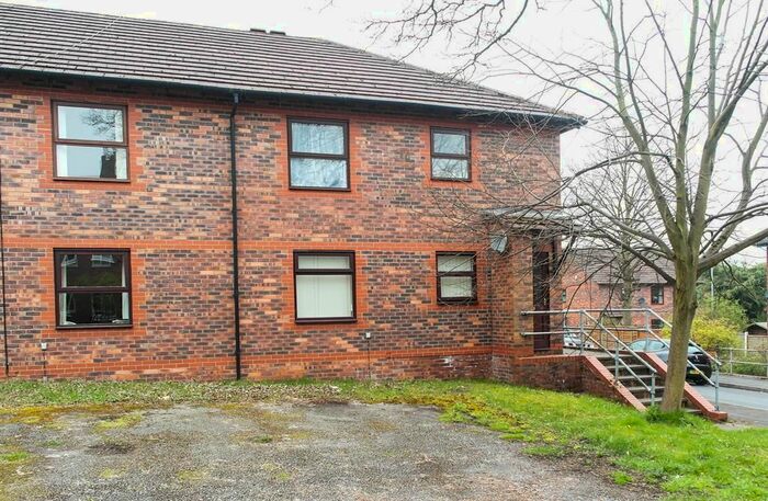 2 Bedroom Flat To Rent In St Christopher Avenue, Penkhull, Stoke-On-Trent, ST4