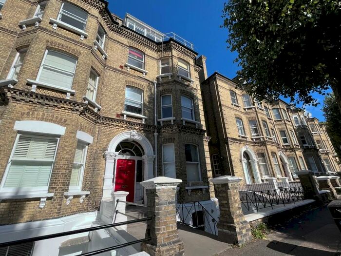 2 Bedroom Apartment To Rent In Cromwell Road, Hove, BN3