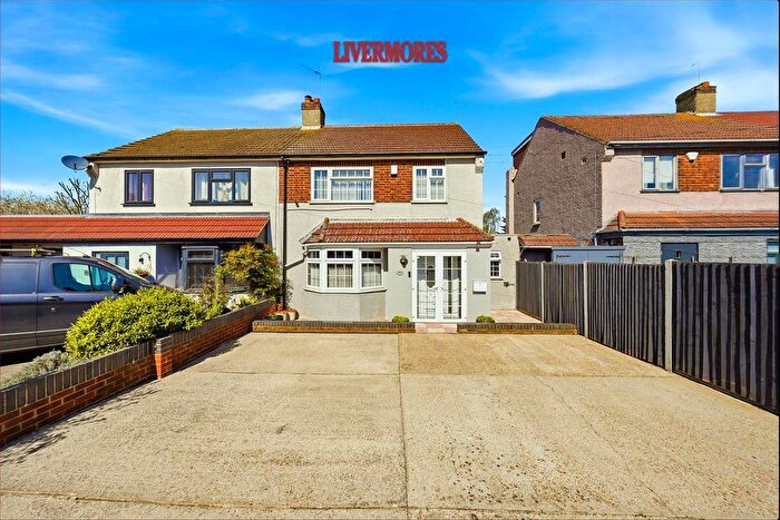 3 Bedroom Semi Detached House For Sale In Watling Street, Dartford, DA2