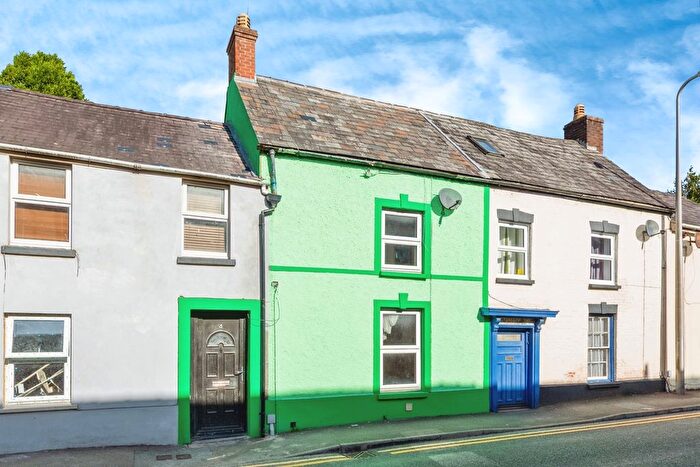 3 Bedroom Terraced House For Sale In Barn Road, Carmarthen, Carmarthenshire, SA31