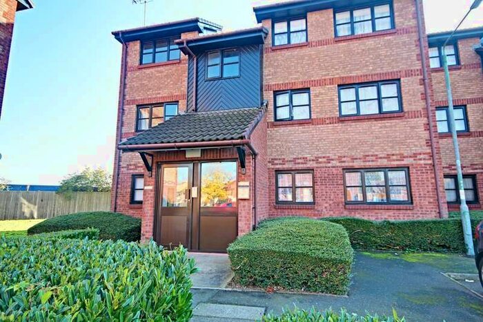 1 Bedroom Flat To Rent In Avonmouth Road, Dartford, DA1