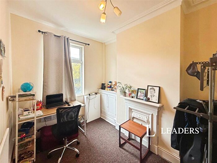2 Bedroom House To Rent In Newcastle Lane, ST4