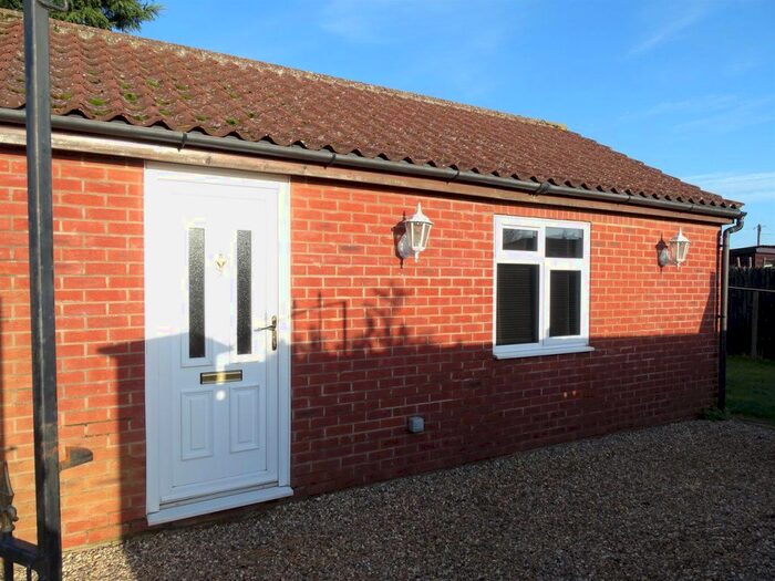 1 Bedroom Bungalow To Rent In Gurney Road, New Costessey, Norwich, NR5
