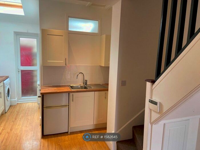 2 Bedroom Terraced House To Rent In Tramway Road, Liverpool, L17