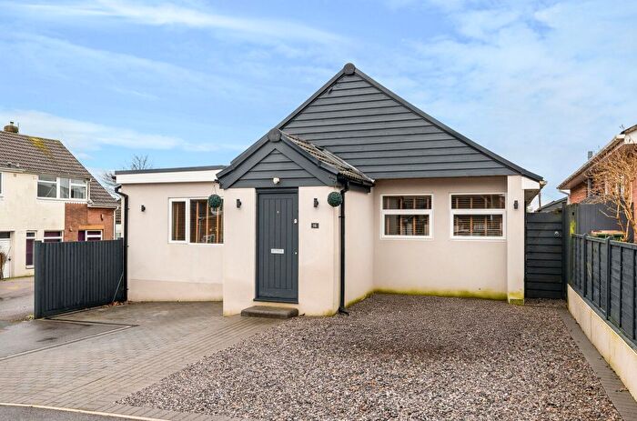 3 Bedroom Bungalow To Rent In Coniston Gardens, Hedge End, Southampton, Hampshire, SO30