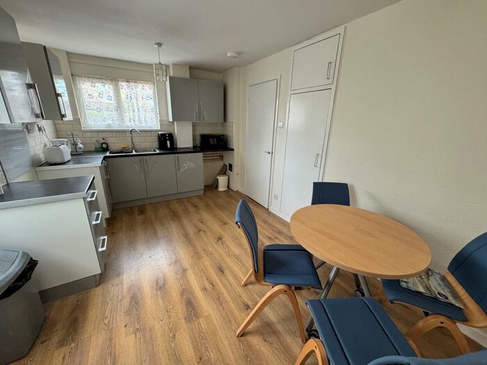 3 Bedroom Terraced House To Rent In Waltondale, Woodside, Telford, TF7