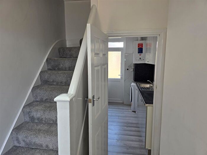 3 Bedroom Property To Rent In Westbury Avenue, Southall, UB1