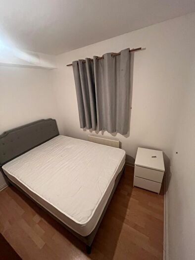 2 Bedroom Flat To Rent In Duddingston Park South, Edinburgh, City Of, EH15