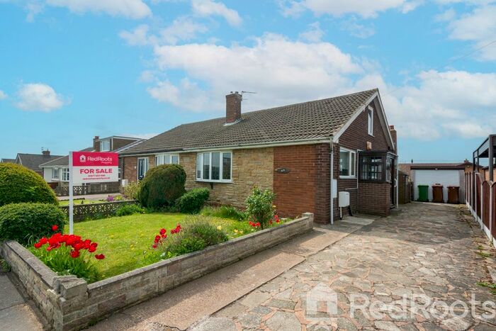 2 Bedroom Semi-Detached Bungalow For Sale In Valley View, South Elmsall, Pontefract, West Yorkshire, WF9