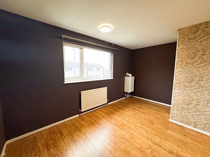 3 Bedroom End Of Terrace House For Sale In Boulevard Way, Grimsby, DN31