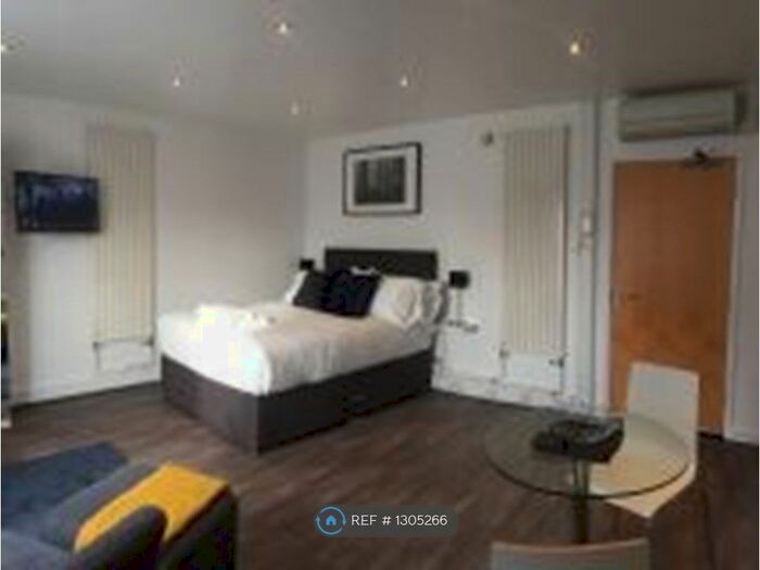 1 Bedroom Flat To Rent In Charlotte Mews, Exeter EX2