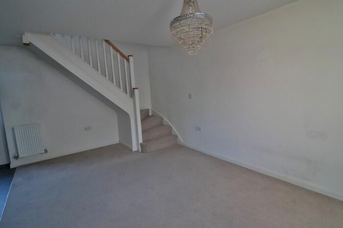 Terraced House To Rent In Talbot Road North, Wellingborough, Northamptonshire NN8