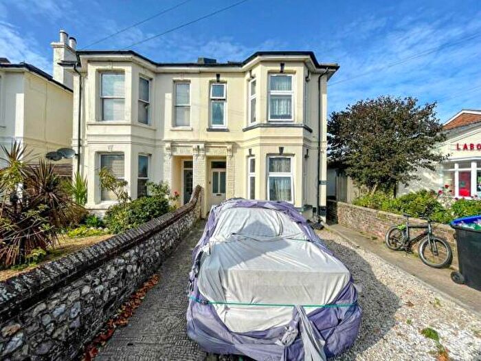 1 Bedroom Flat To Rent In Lyndhurst Road, Worthing, BN11
