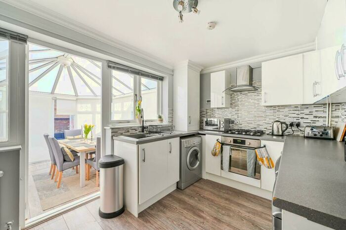 3 Bedroom Terraced House To Rent In Sycamore Hill, New Southgate, London, N11