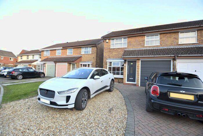 3 Bedroom Semi-Detached House To Rent In Shackleton Avenue, Yate, Bristol BS37