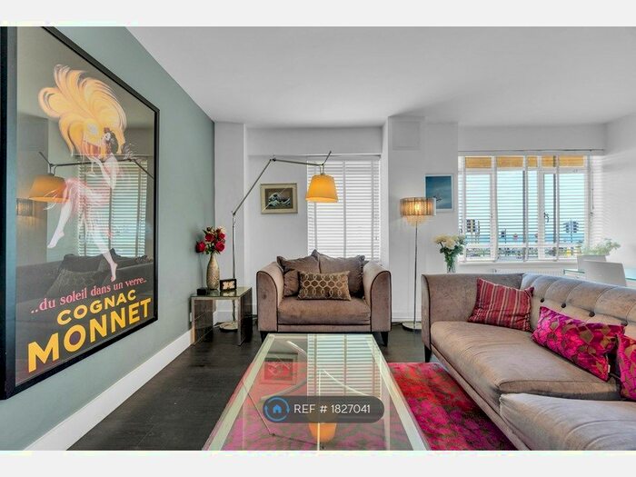 3 Bedroom Flat To Rent In Kings Road, Brighton, BN1