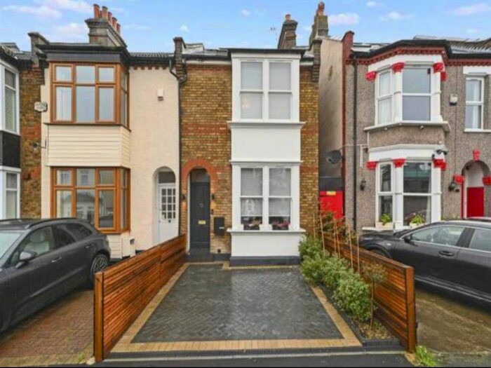 4 Bedroom Property To Rent In Walpole Road, London E18
