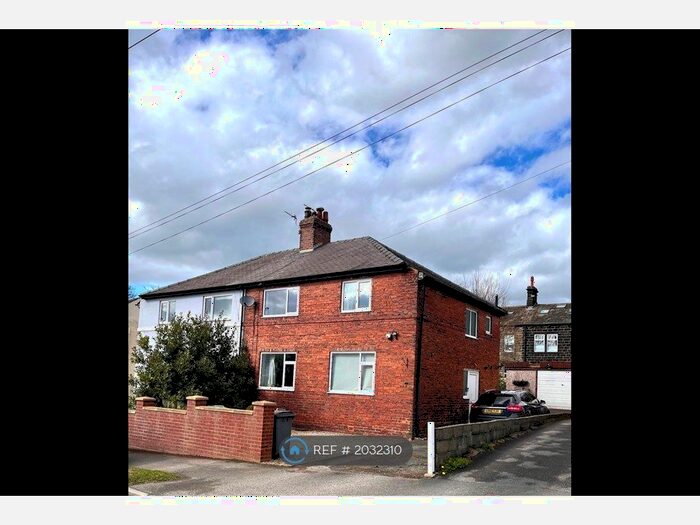 3 Bedroom Semi-Detached House To Rent In Hawthorn Avenue, Leeds, LS19
