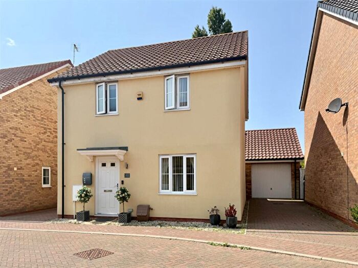 3 Bedroom Detached House For Sale In River Way, Great Blakenham, Ipswich, IP6