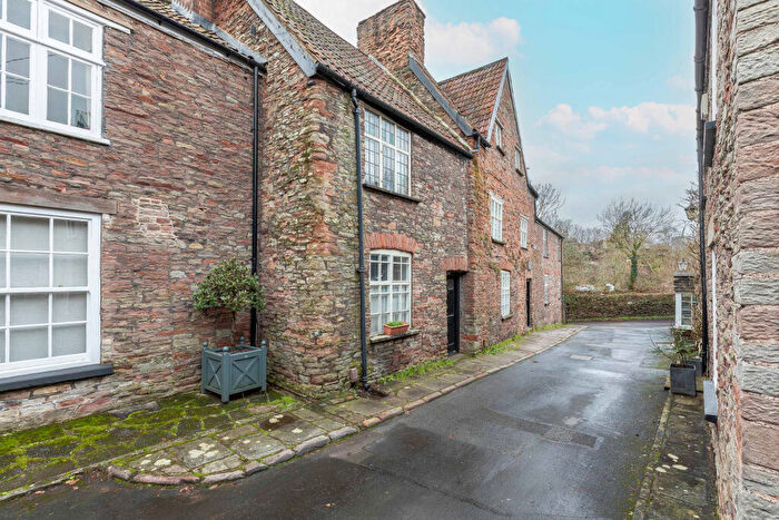 1 Bedroom Terraced House For Sale In Wickham Court, Bristol, BS16