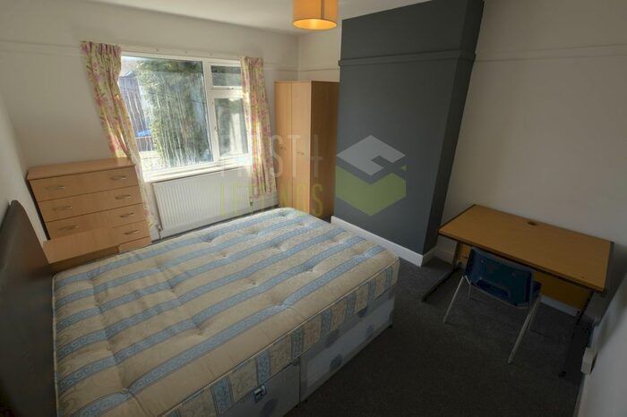 2 Bedroom Semi-Detached House To Rent In Milford Road, Clarendon Park, LE2