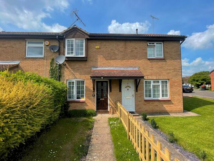 2 Bedroom Terraced House To Rent In Gainsborough Drive, Houghton Regis, Dunstable, Bedfordshire, LU5
