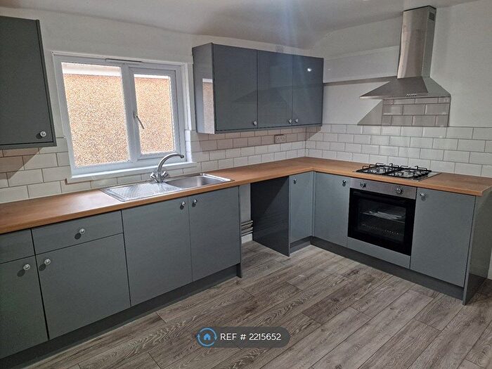 2 Bedroom Flat To Rent In Bute Street, Treherbert, Treorchy, CF42