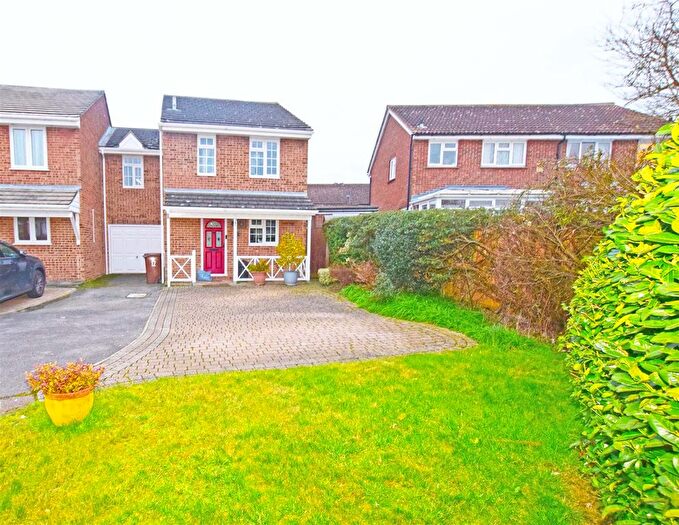 4 Bedroom Detached House For Sale In Embassy Close, Gillingham, ME7