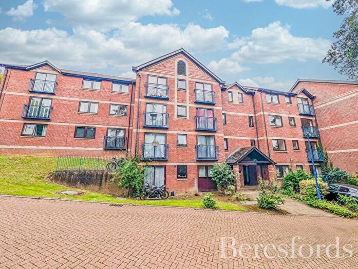 2 Bedroom Apartment For Sale In Claremont Heights, Colchester, CO1