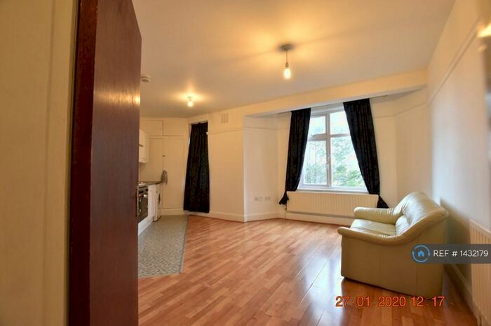 1 Bedroom Flat To Rent In Crawley Green Road, Luton, LU2