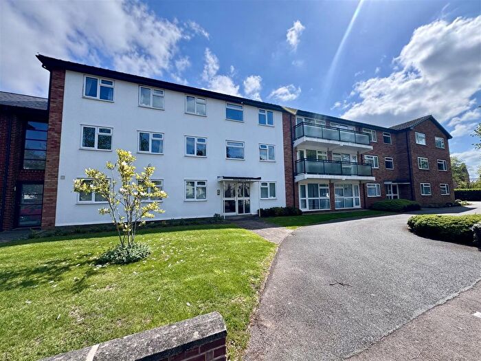 2 Bedroom Flat To Rent In Arlington Avenue, Leamington Spa, CV32