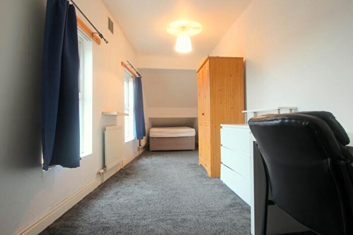 5 Bedroom Terraced House To Rent In Cardigan Road, Leeds, West Yorkshire, LS6