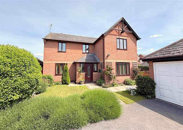 4 Bedroom Detached House For Sale In Lime Grove, Bottesford, NG13