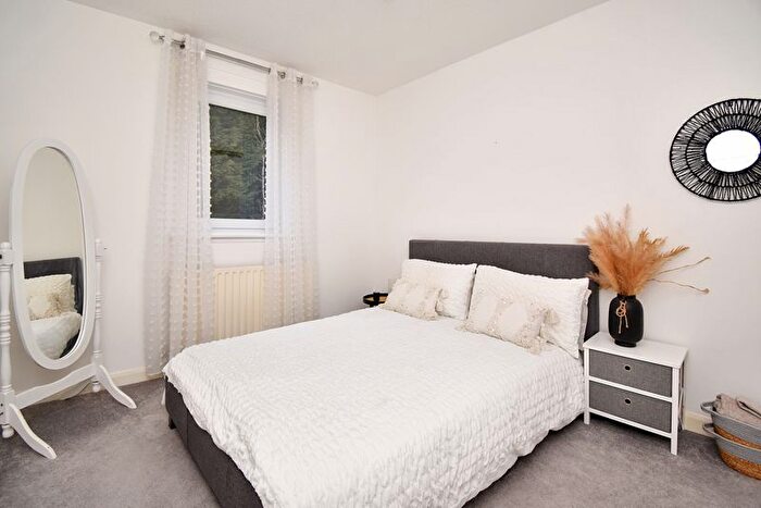 2 Bedroom Flat For Sale In Lairds Hill Place, Kilsyth, Glasgow, G65
