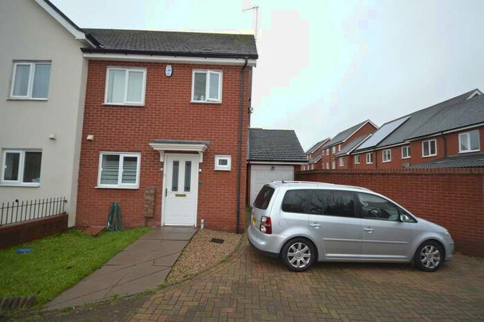 3 Bedroom Semi-Detached House To Rent In Jeremiah Road, Wolverhampton, WV10
