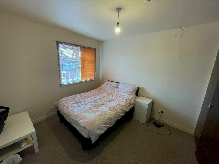 1 Bedroom Flat To Rent In Fosse Road South, Leicester, LE3