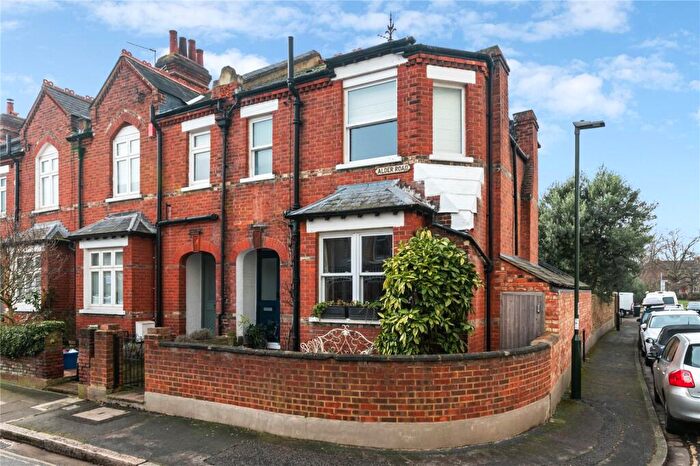 3 Bedroom End Of Terrace House For Sale In Alder Road, East Sheen, London, SW14
