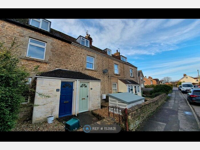 2 Bedroom Terraced House To Rent In Oakfield Road, Frome, BA11