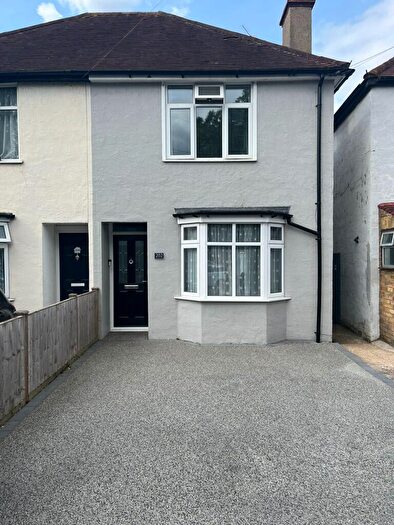 3 Bedroom Semi-Detached House To Rent In Chalvey Grove, Slough, Berkshire, SL1