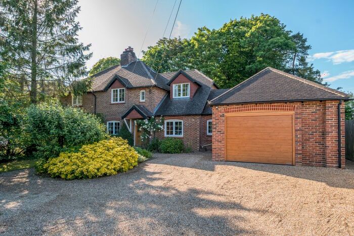 4 Bedroom Semi-Detached House For Sale In Sandygate Lane, Lower Beeding, RH13