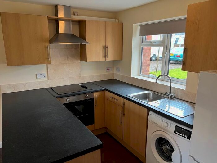 1 Bedroom Flat To Rent In Hook Farm Road, Bridgnorth, WV16