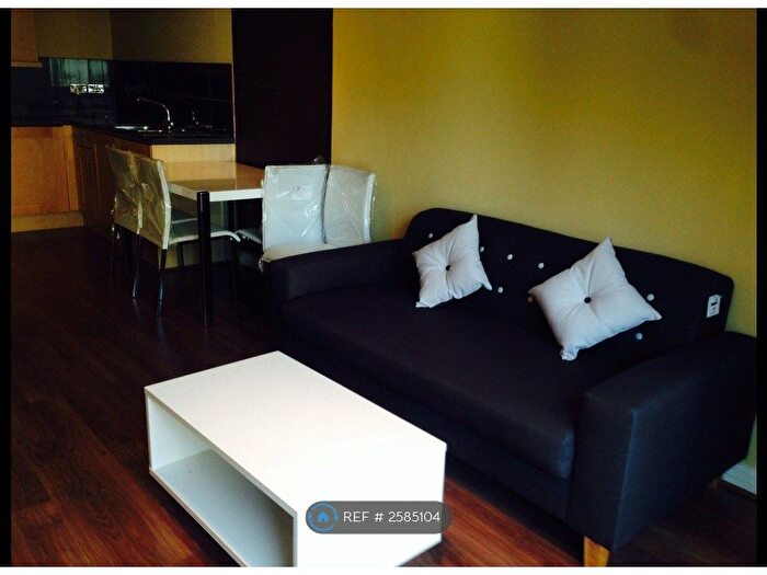 1 Bedroom Flat To Rent In Trentham Court, London, W3