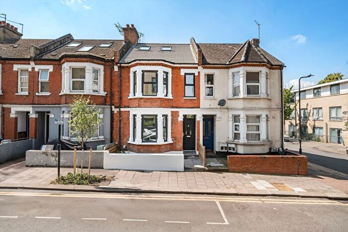 2 Bedroom Flat For Sale In Grange Road, Willesden, NW10